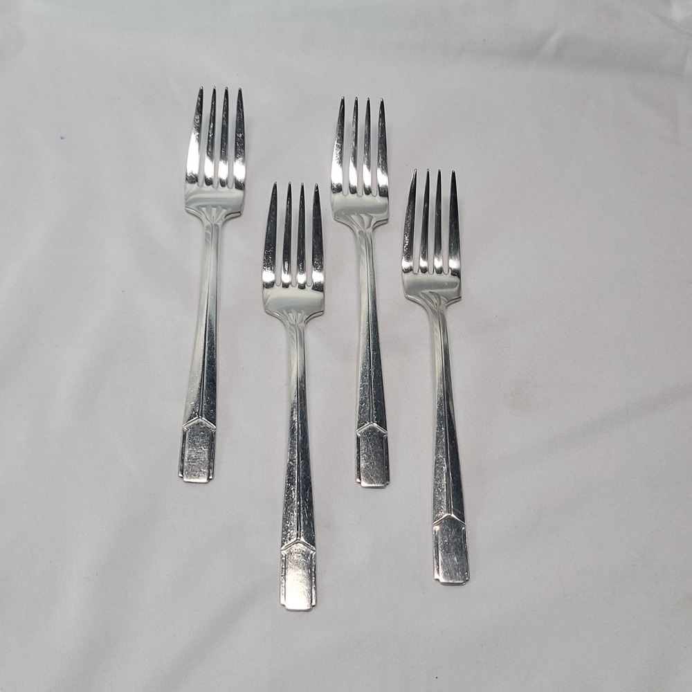 Set‎ of 4 Holmes & Edwards Napoleon Inlaid IS Silverplate Salad Forks MCM 1929